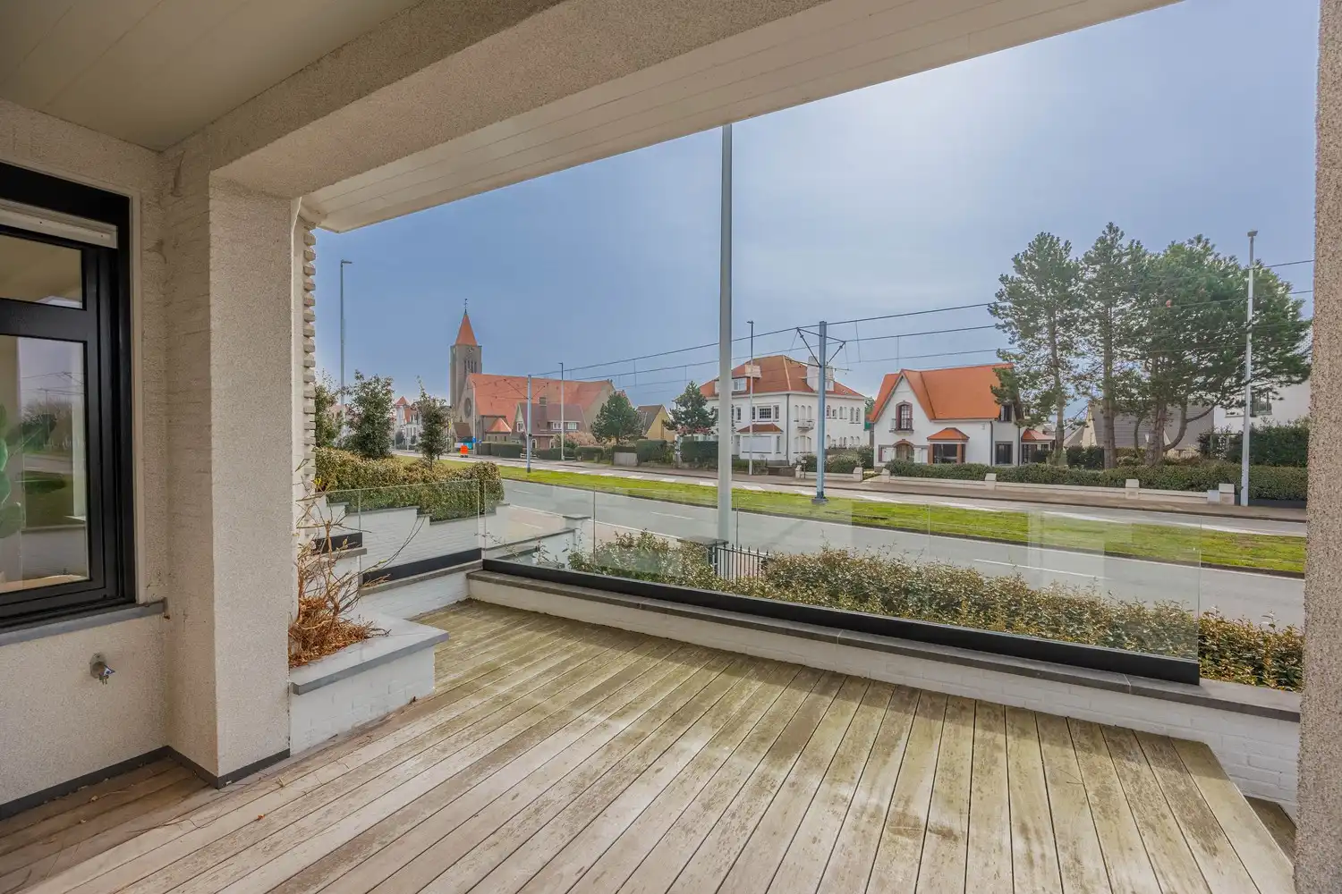 Exclusieve gerenoveerde koppelvilla vlak bij zee met 8 slaapkamers foto 4