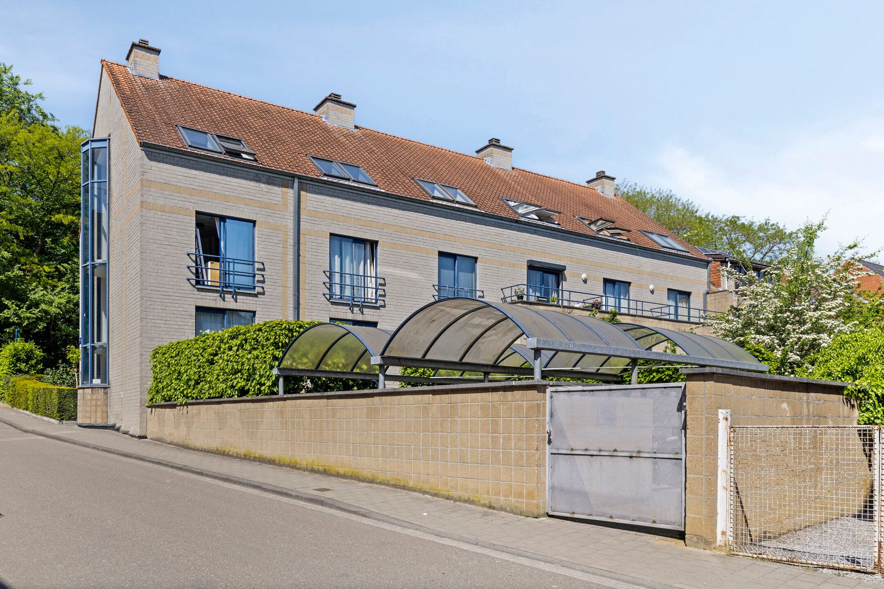 Ruime lichtrijke studio's nabij Gasthuisberg foto 11