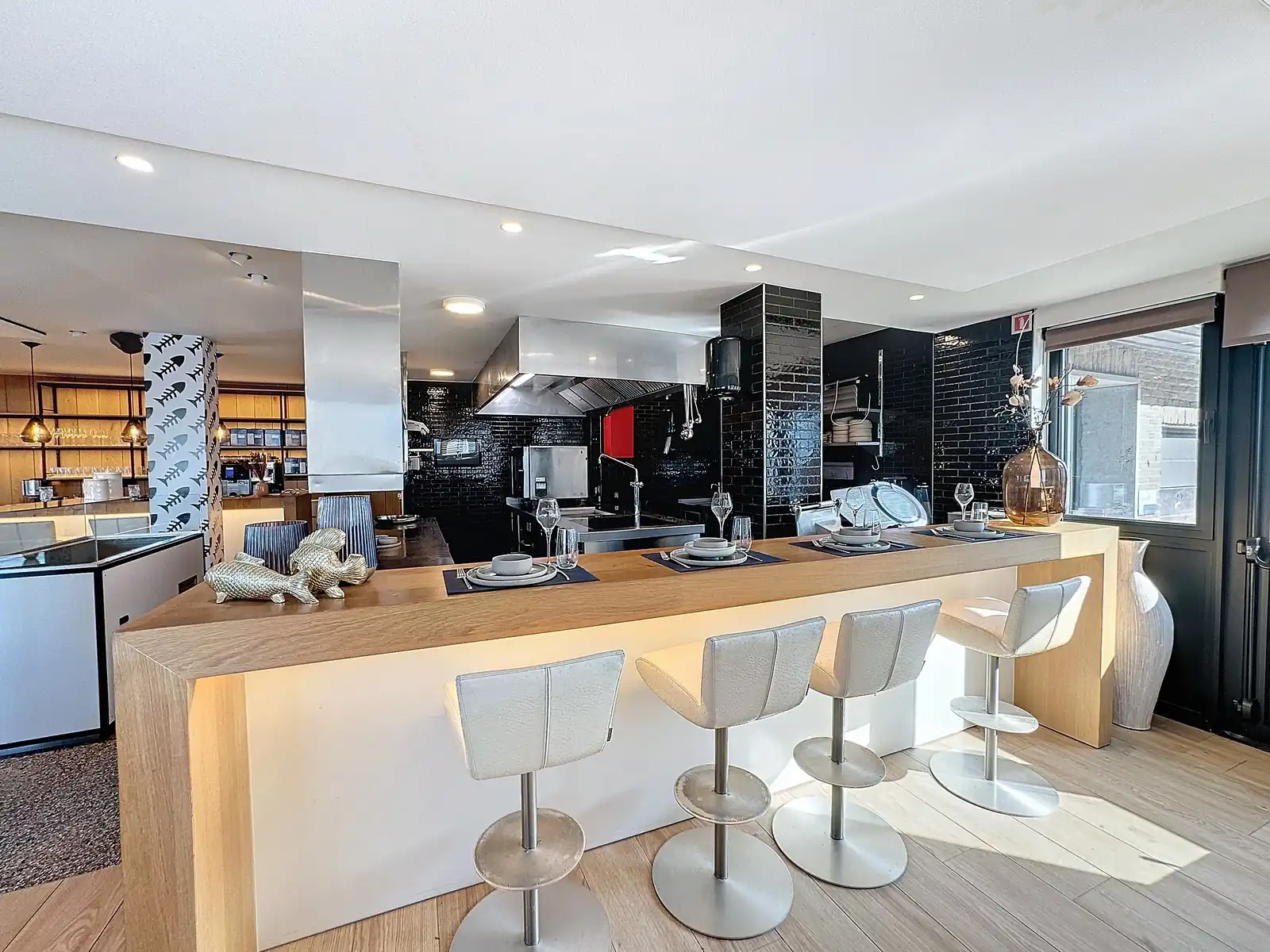 Uniek & exclusief aanbod: instapklaar (zo goed als nieuw) HORECAPAND (restaurant/brasserie), inclusief de VOLLEDIGE inboedel TE HUUR op de zeedijk te Zeebrugge! foto 12