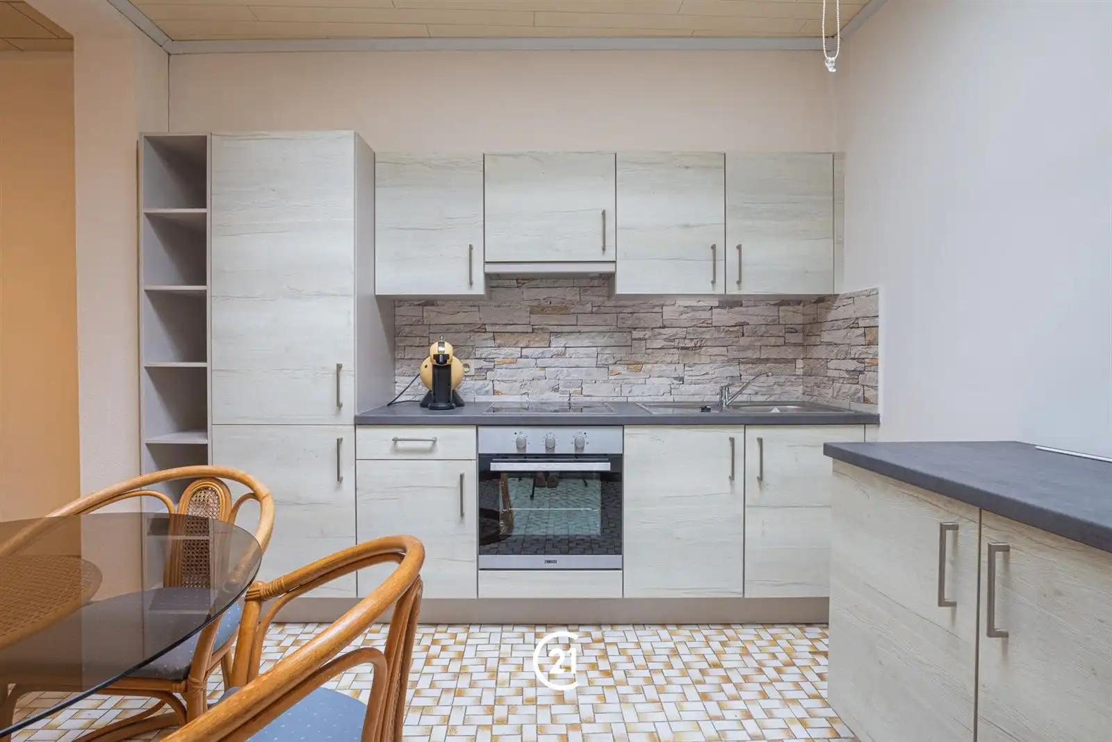 Instapklare woning in het centrum van Zottegem! foto 5