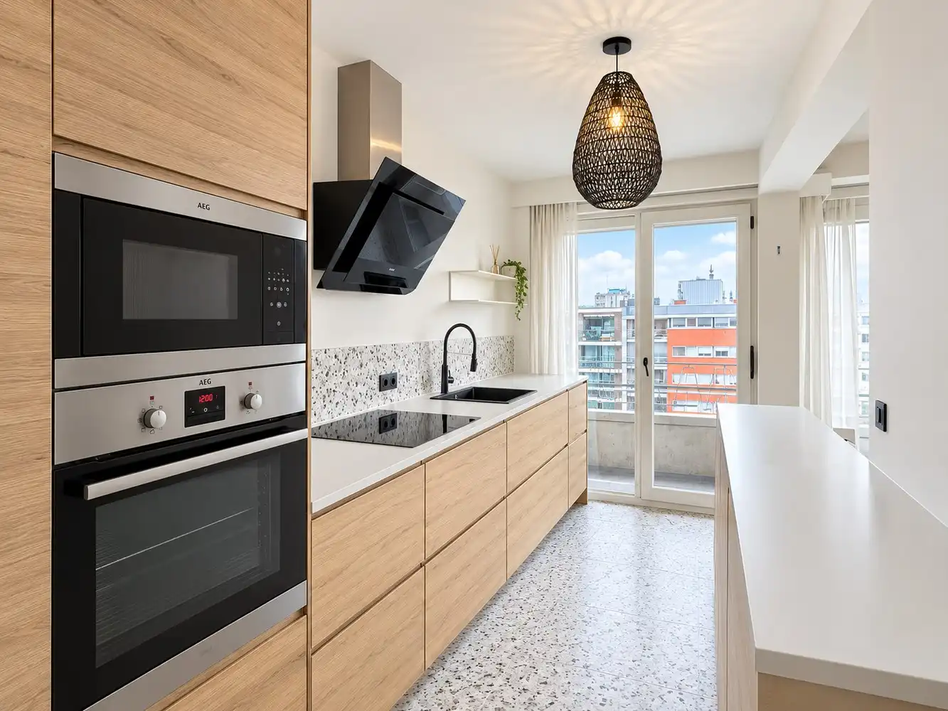 Hoogwaardig gerenoveerd en bijzonder elegant appartement met terras langs de Leie en panoramisch zicht over de stad Gent foto 6