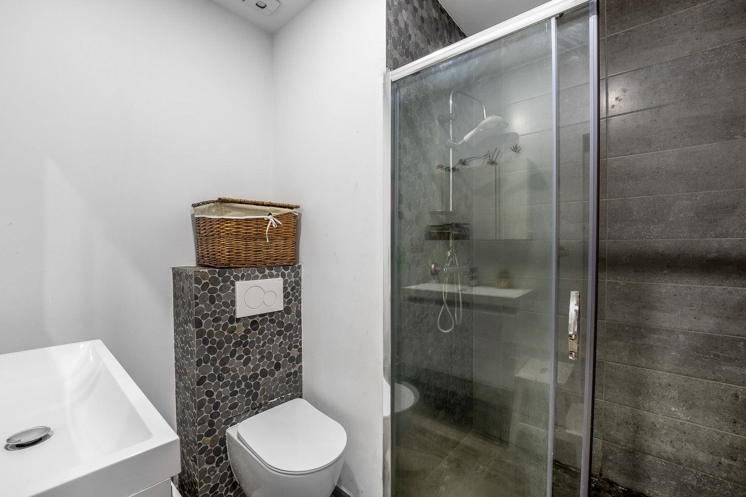 Te renoveren woning met 3 slaapkamers foto 7