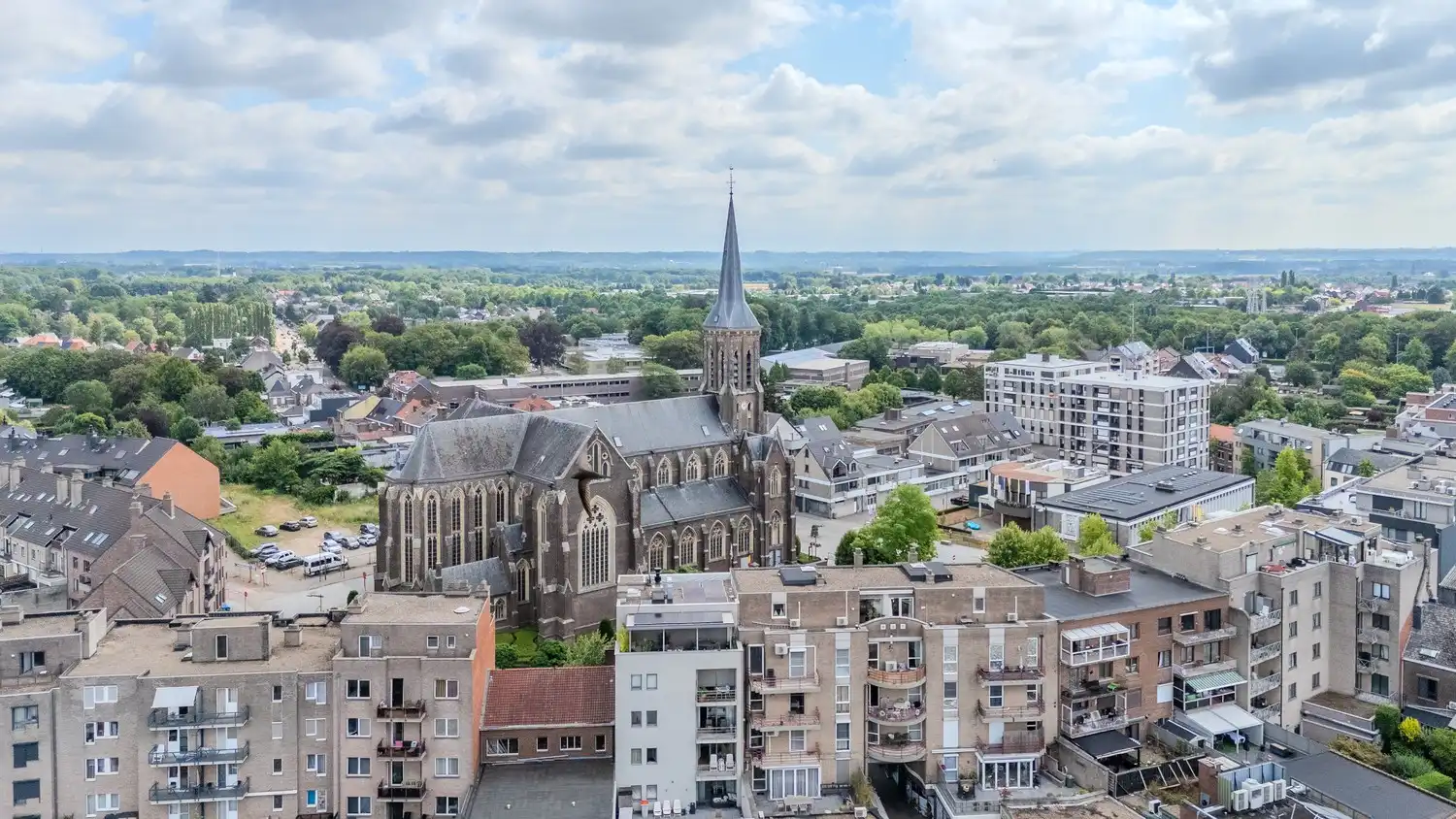 Ruim penthouse in centrum Lanaken met 3 slaapkamers en panoramisch uitzicht foto 32