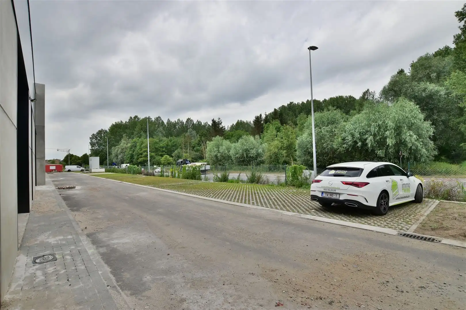 MAGAZIJN (UNIT 15) MET 5 PARKEERPLAATSEN TE DENDERMONDE foto 15