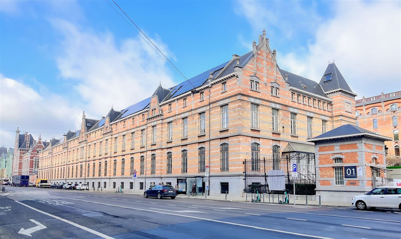 HÔTEL DES DOUANES: vanaf 2.200m² foto {{pictureIndex}}