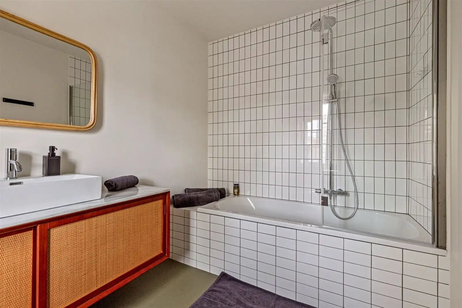 Mortsel: Hoogstaand afgewerkte gemeubeld charme appartement  foto 10