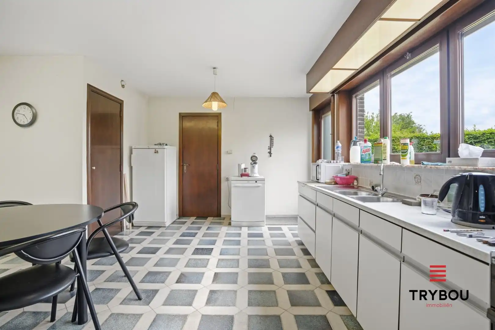 Alleenstaande woning met handelsruimte!  foto 8