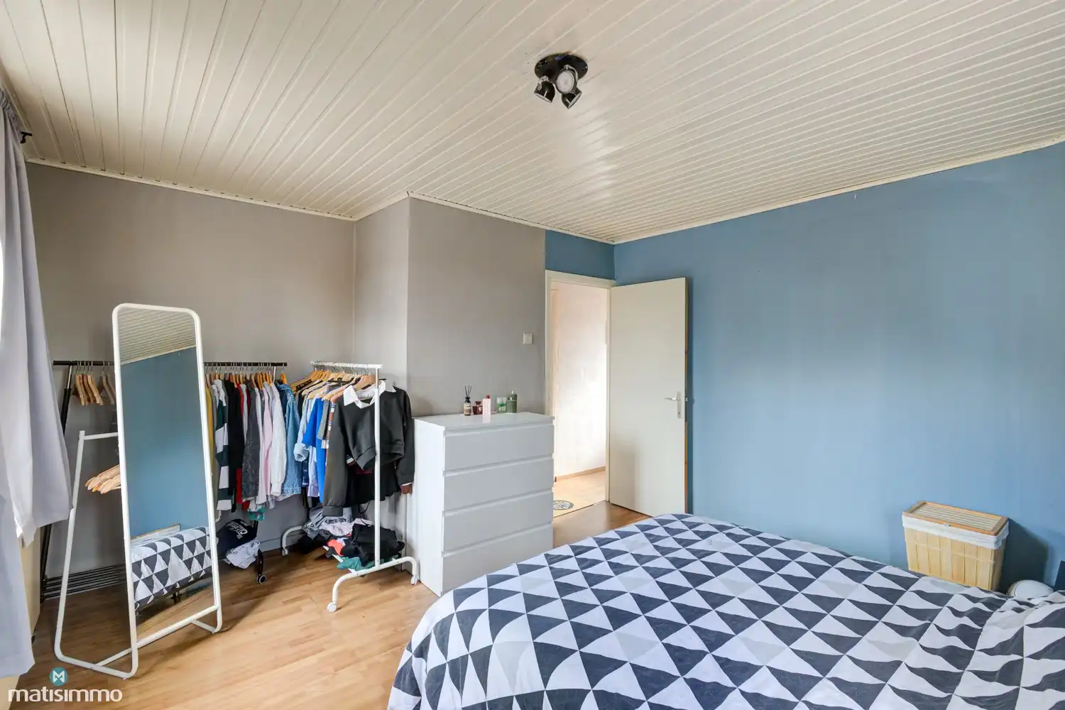 GOED ONDERHOUDEN GEZINSWONING MET 3 RUIME SLAAPKAMERS OP EEN RUIM PERCEEL VAN 9A 21CA foto 22