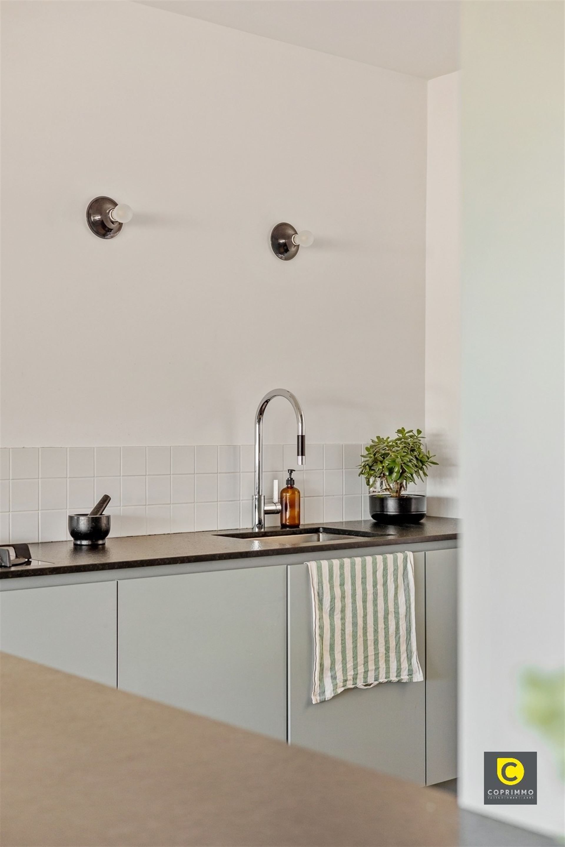 Volledig gerenoveerd app met prachtig uitzicht foto 7