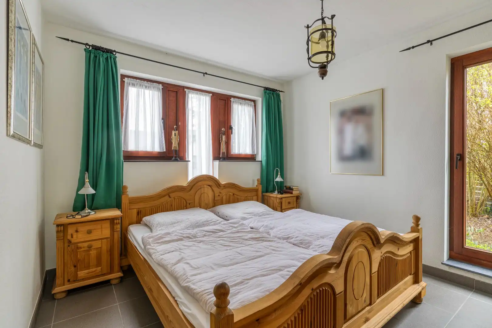 Ruim gelijkvloers appartement met grote tuin in een residentiële wijk ! foto 3