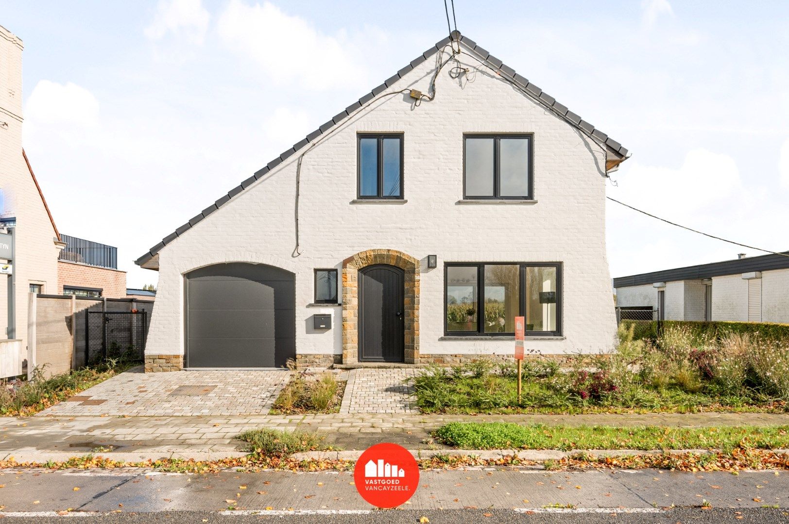 Gerenoveerde villa met garage en tuin met open landelijk zicht foto 2