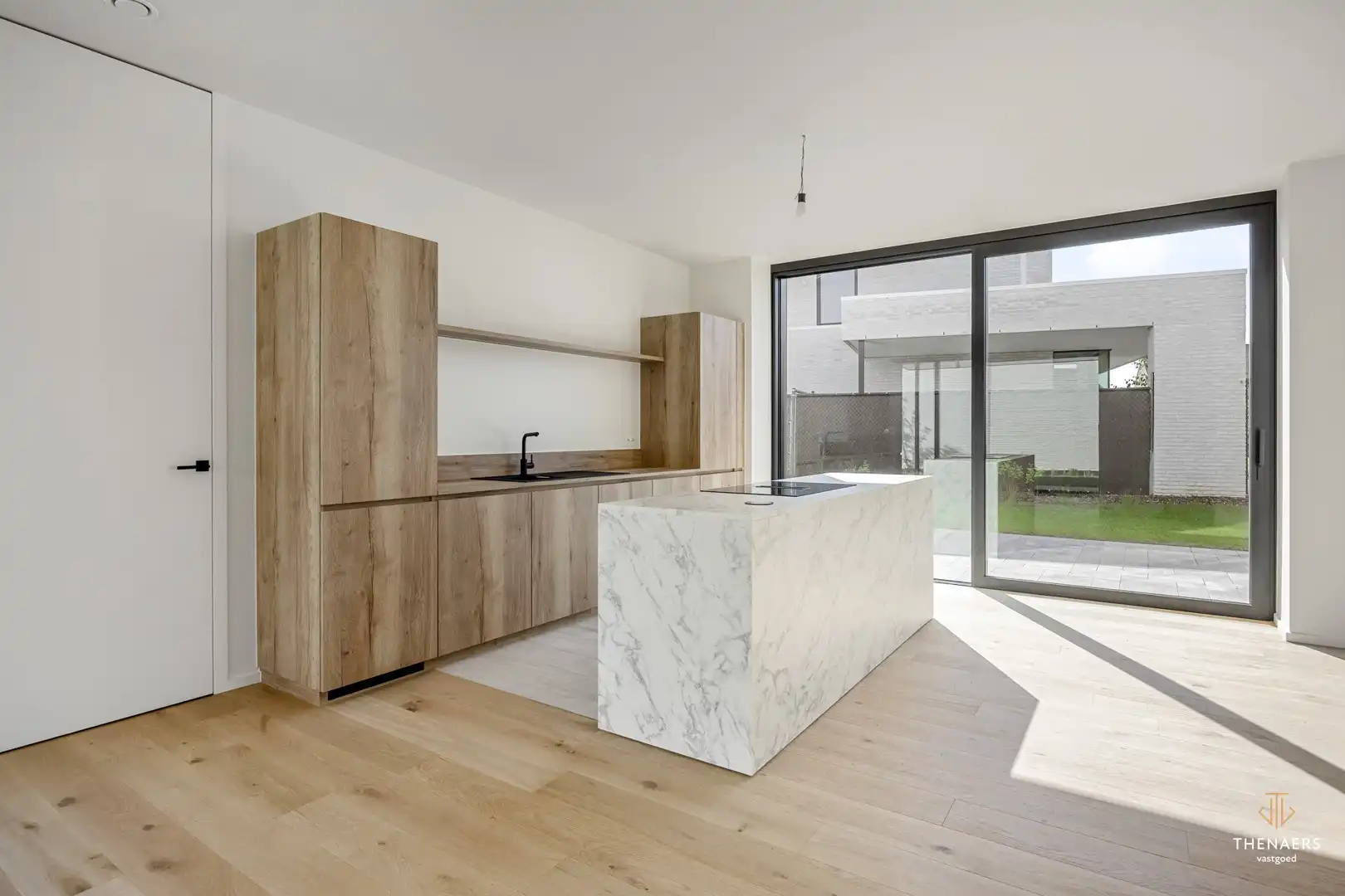 Strakke en luxueus gerenoveerde open bebouwing met hoogwaardige afwerking en EPC A in Sint-Truiden (Wilderen).  Aankoop aan 6% btw mogelijk onder voorwaarden. foto 12