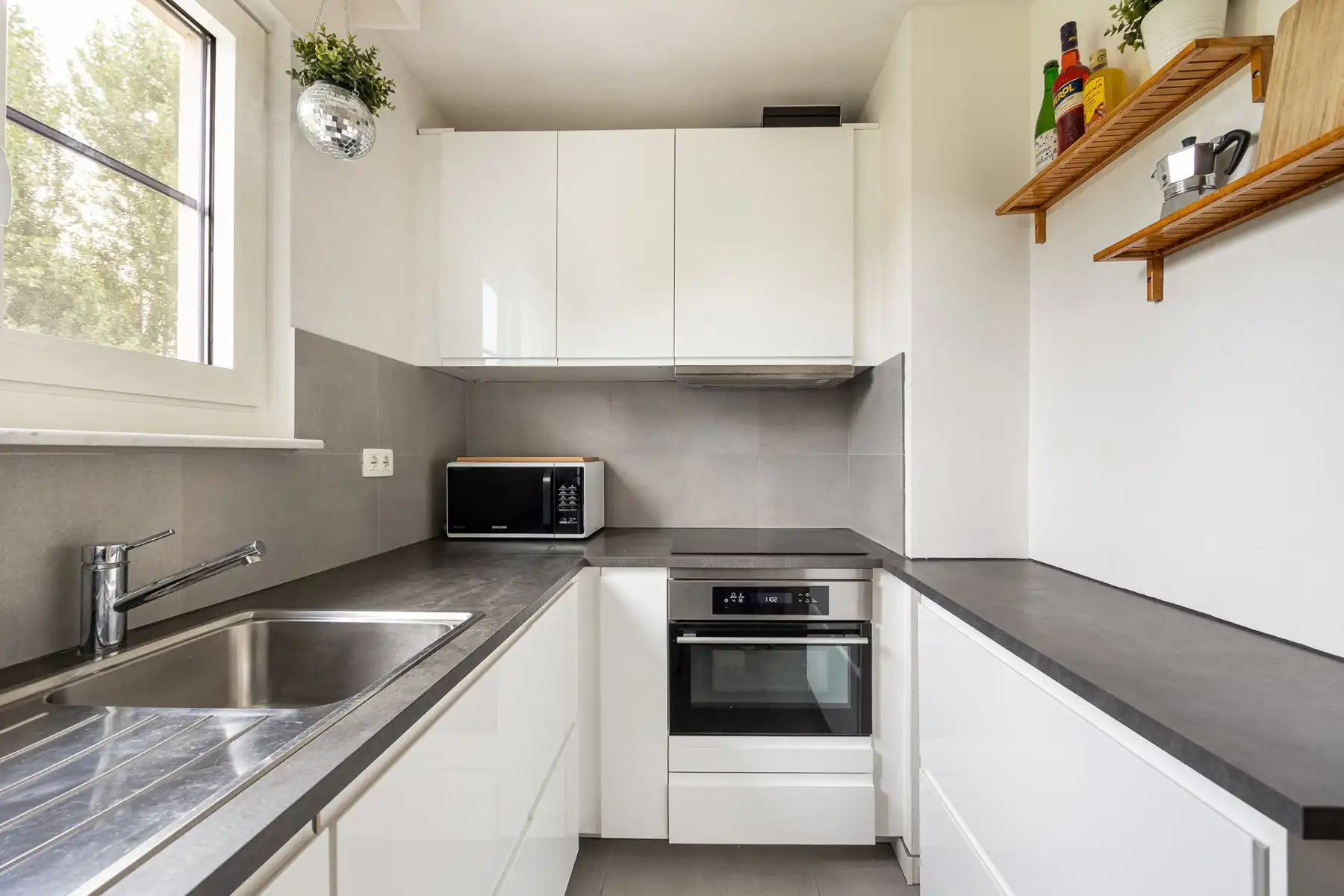 INSTAPKLAAR APPARTEMENT MET 1 SLAAPKAMER EN TERRAS GELEGEN OP TOPLOCATIE TE HASSELT! foto 10
