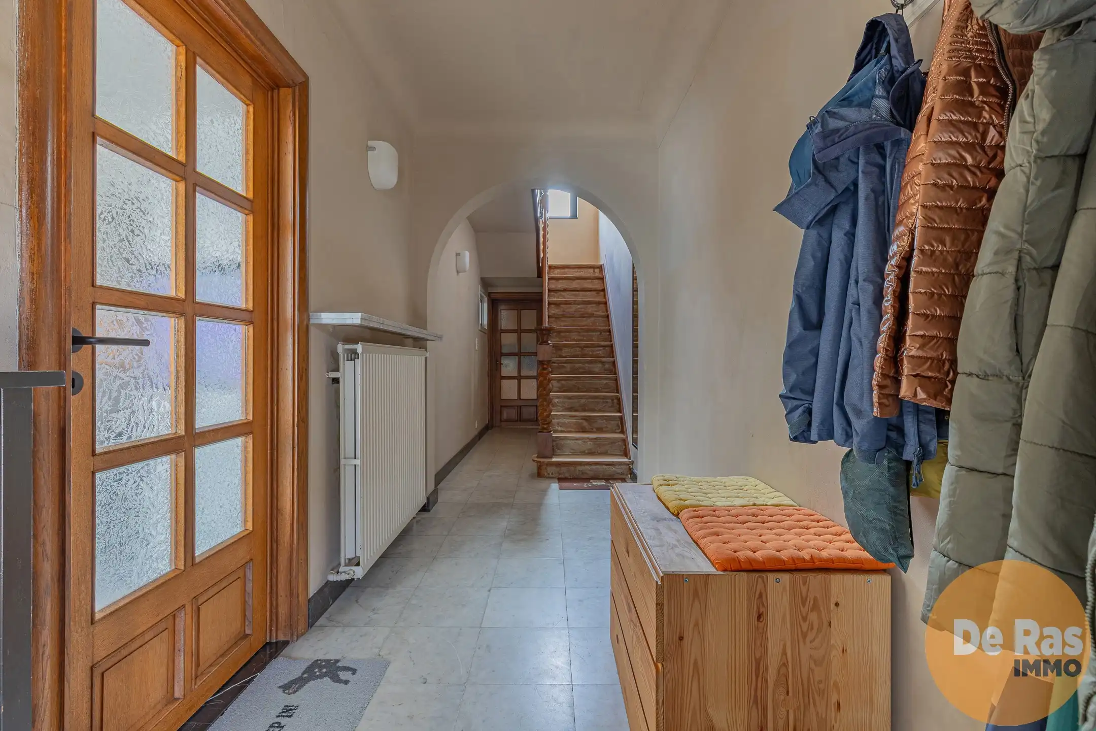 BURST - Ruime gezinswoning met 5 slaapkamers, garage en tuin foto 8