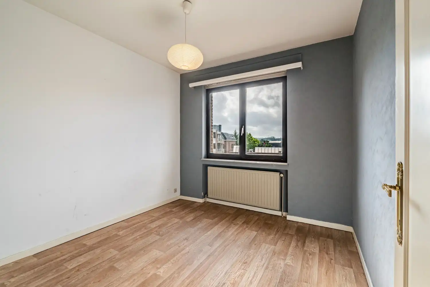 Ruim 2-kamer appartement nabij het centrum van Halle foto 6