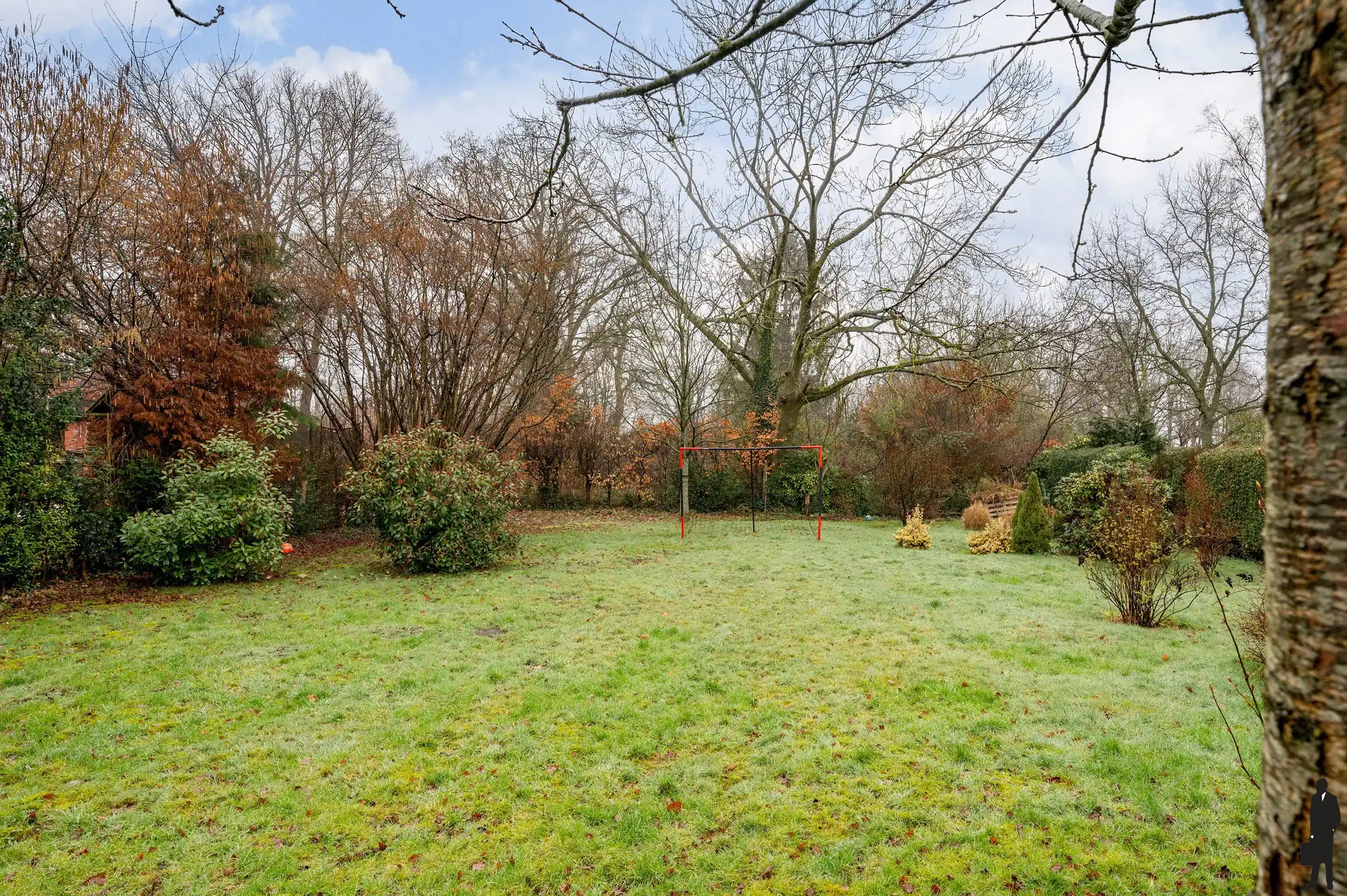 Charmante woning met prachtige tuin foto 25