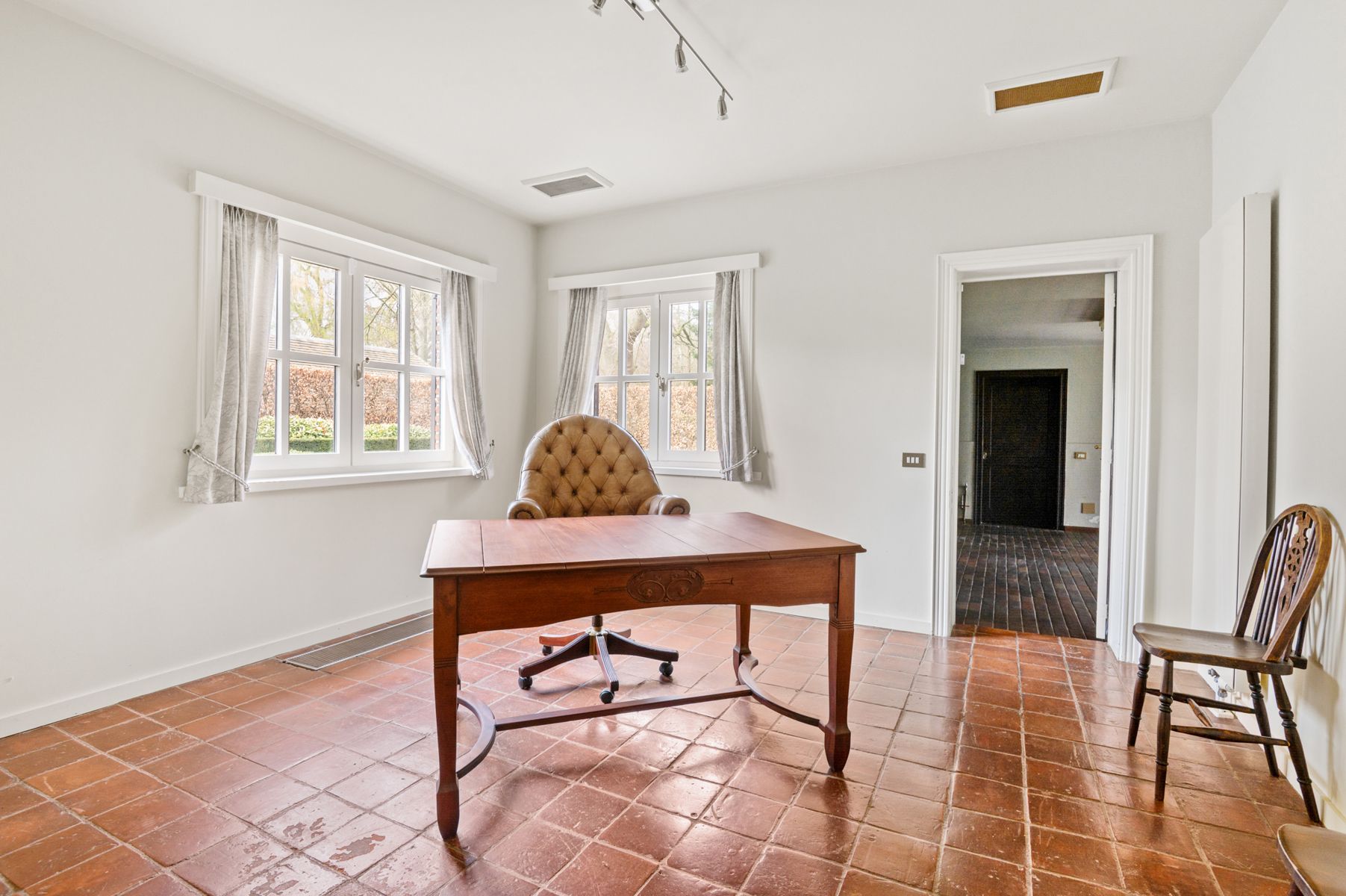 Te renoveren villa met uniek vrij zicht op ca. 2.065m². foto 16