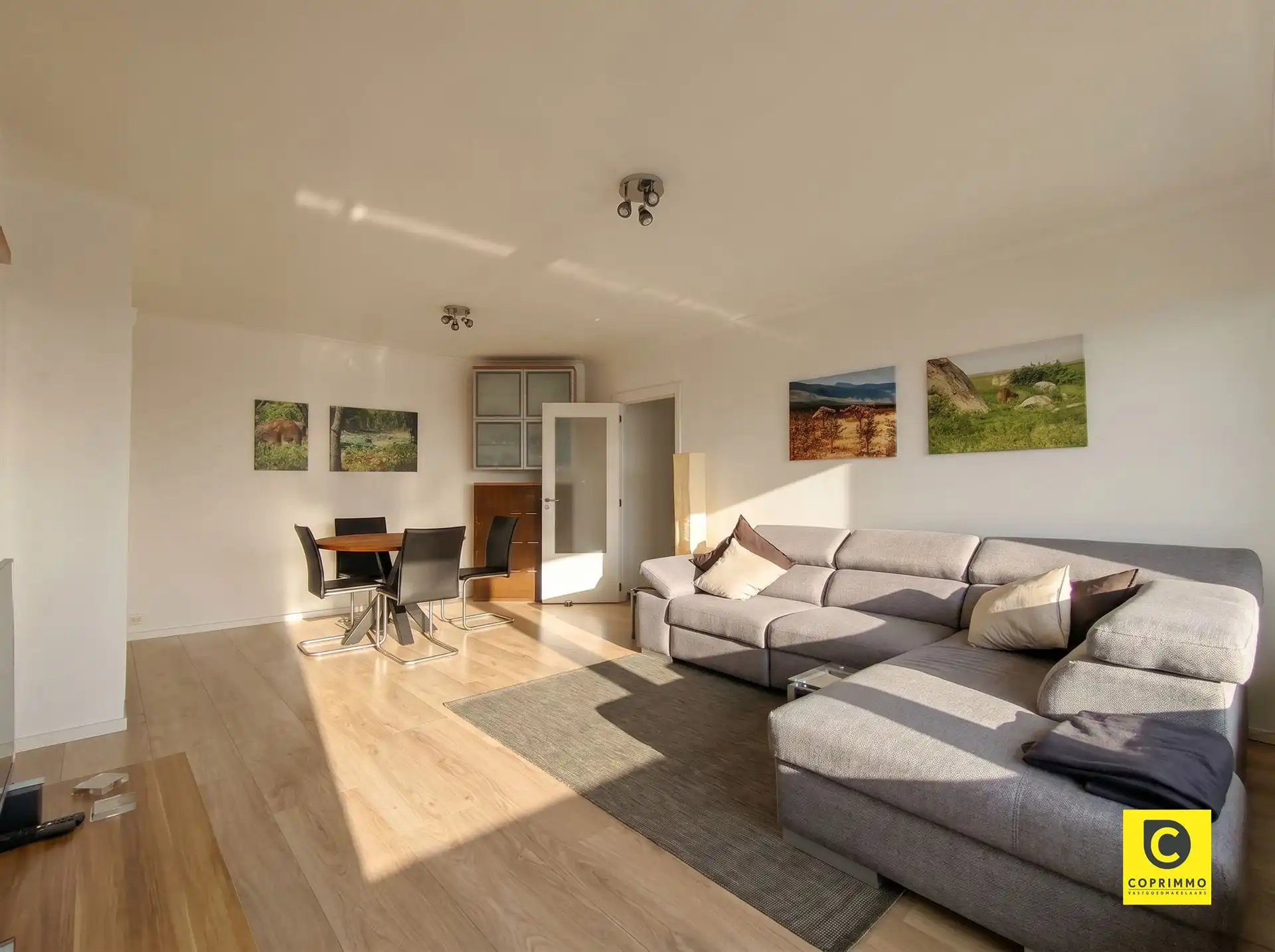2 slaapkamer appartement met prachtig zicht! foto 17