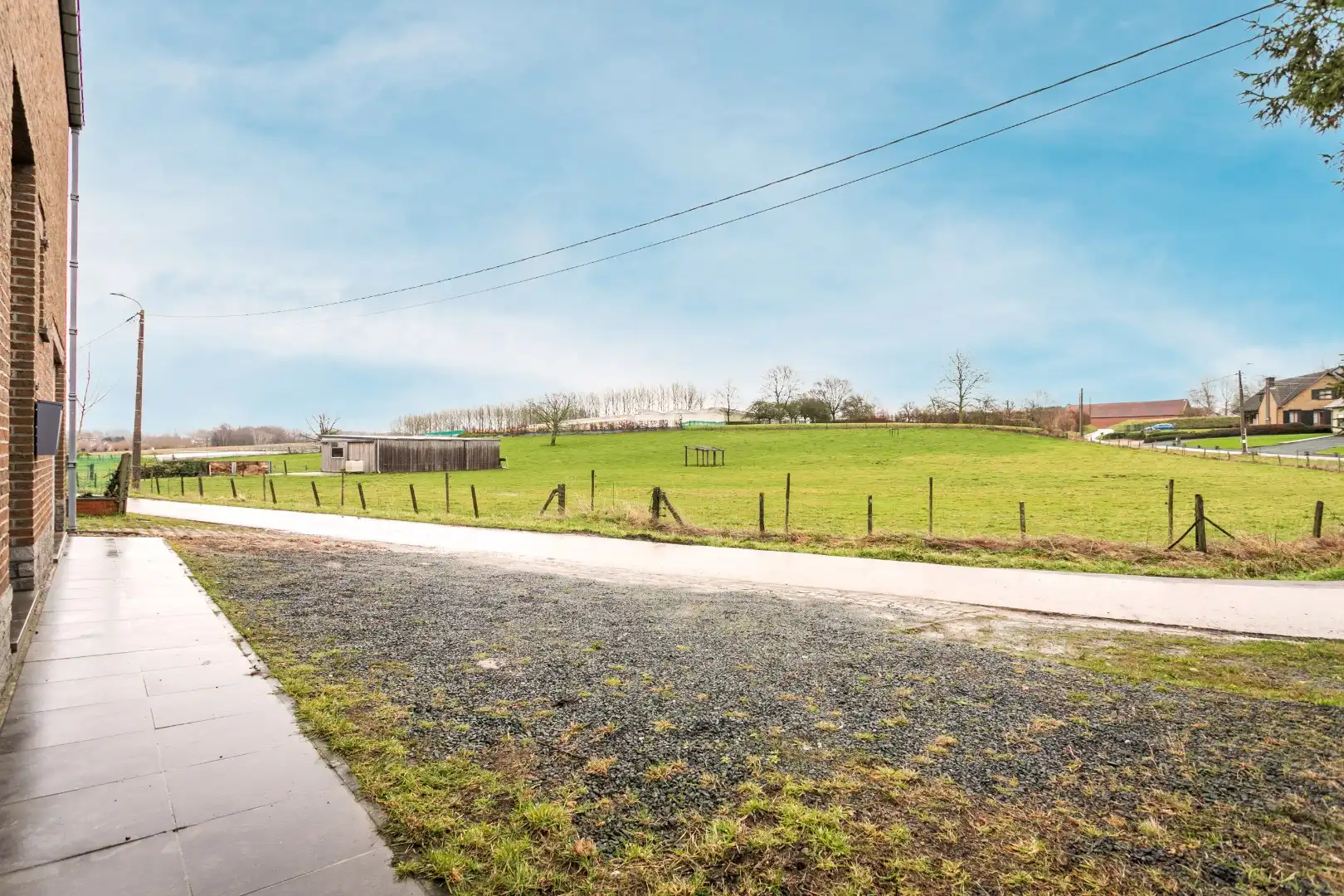 Ruime woning met veel potentieel in een groene omgeving op 39a foto 3