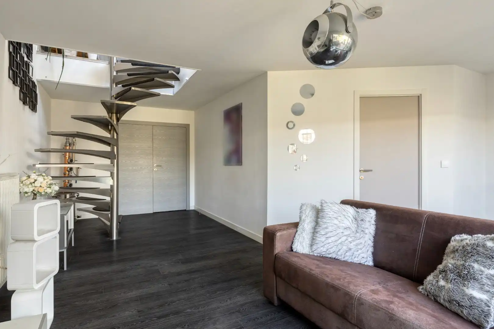 Mooie bel-etage woning van 234 m² bew.opp. op 344 m² grond. foto 22