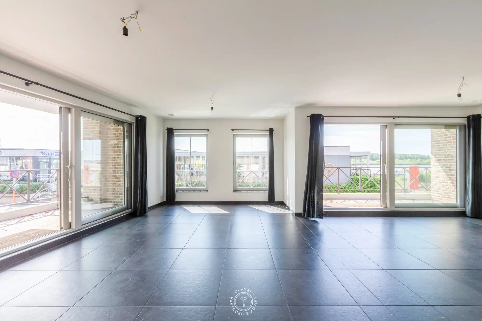 Licht, ruimte en prachtig Scheldezicht in hartje Temse foto 2