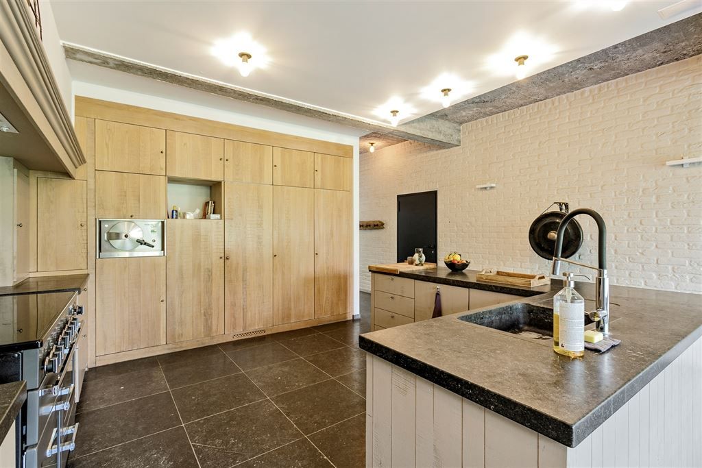 Exclusieve hoevewoning met prachtige tuin foto 5