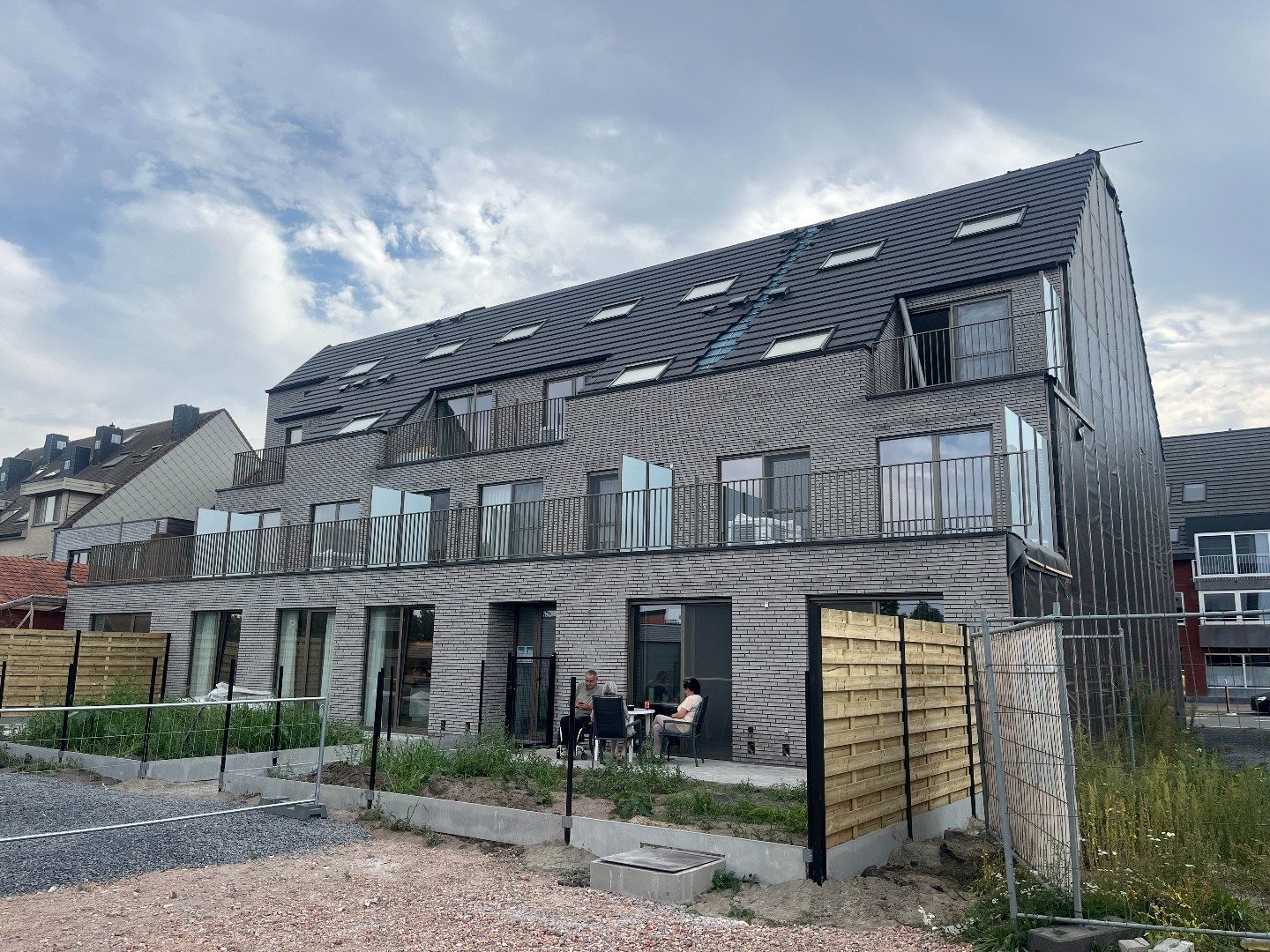 Gelijkvloers appartement met tuin in hartje Sijsele! foto 9