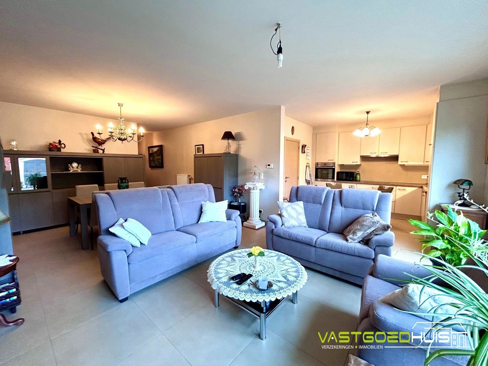 Instapklaar, gelijkvloers appartement met garage foto 6