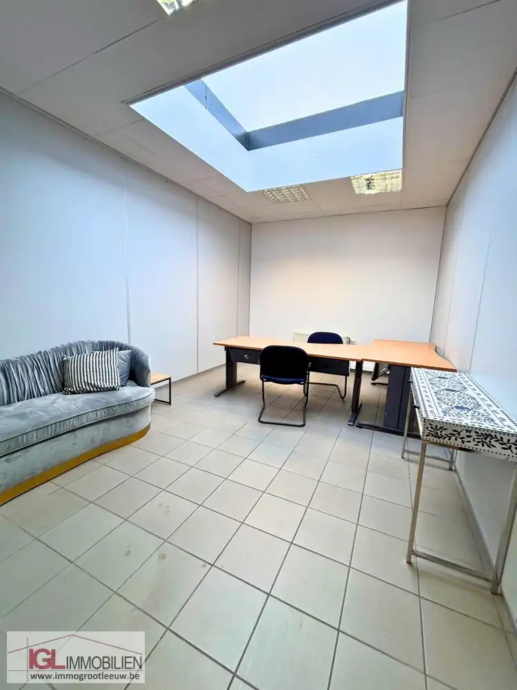 Flexibele bureauruimte met vergaderruimtes en parkeerplaatsen in Drogenbos foto 7