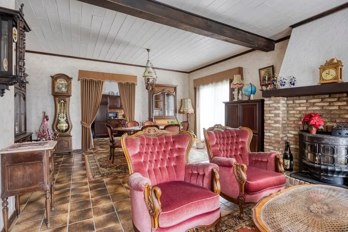 Ruime woning met 3 slaapkamers en grote tuin foto 5