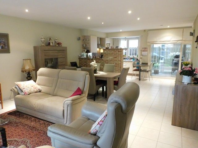 Prachtig gelijkvloers appartement in het centrum met garage  foto 3