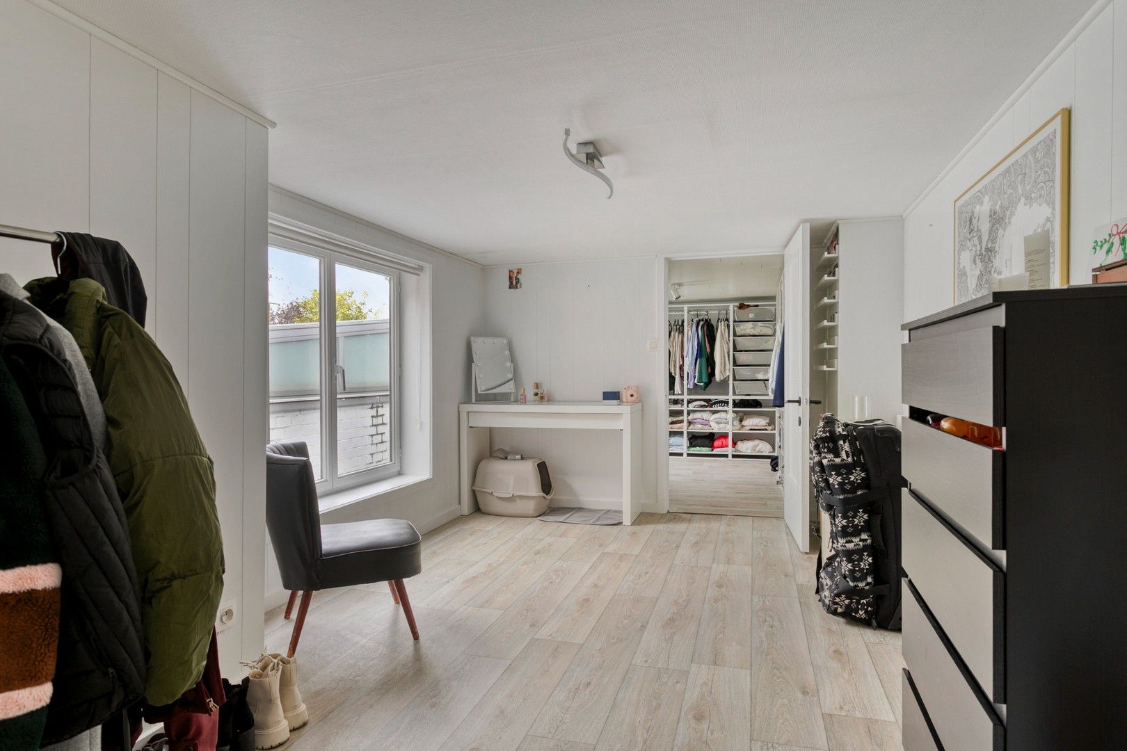 Charmante instapklare woning in hartje Waregem foto 14
