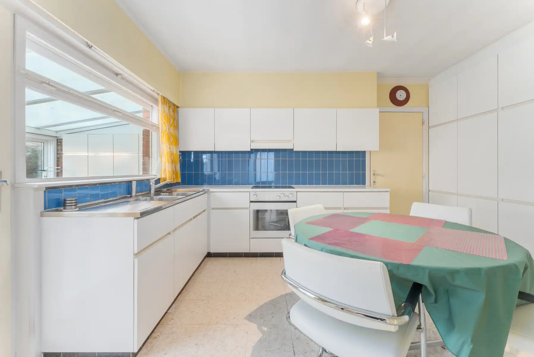 Ruime gezinswoning in hartje Kortemark foto 9