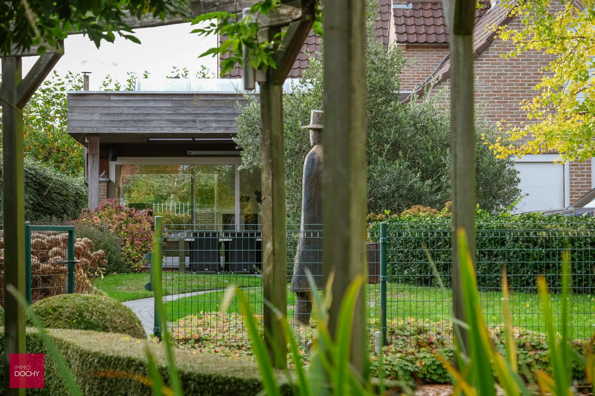 Standingvolle afgewerkte villa op rustige centrale ligging | doodlopend straatje foto 14