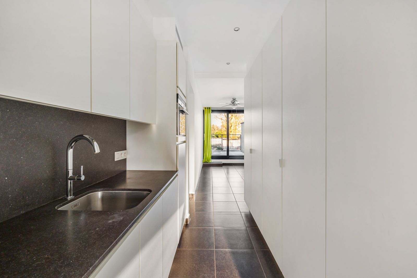 Topgelegen éénslaapkamerappartement met twee terrassen in centrum Kapellen ! foto 8