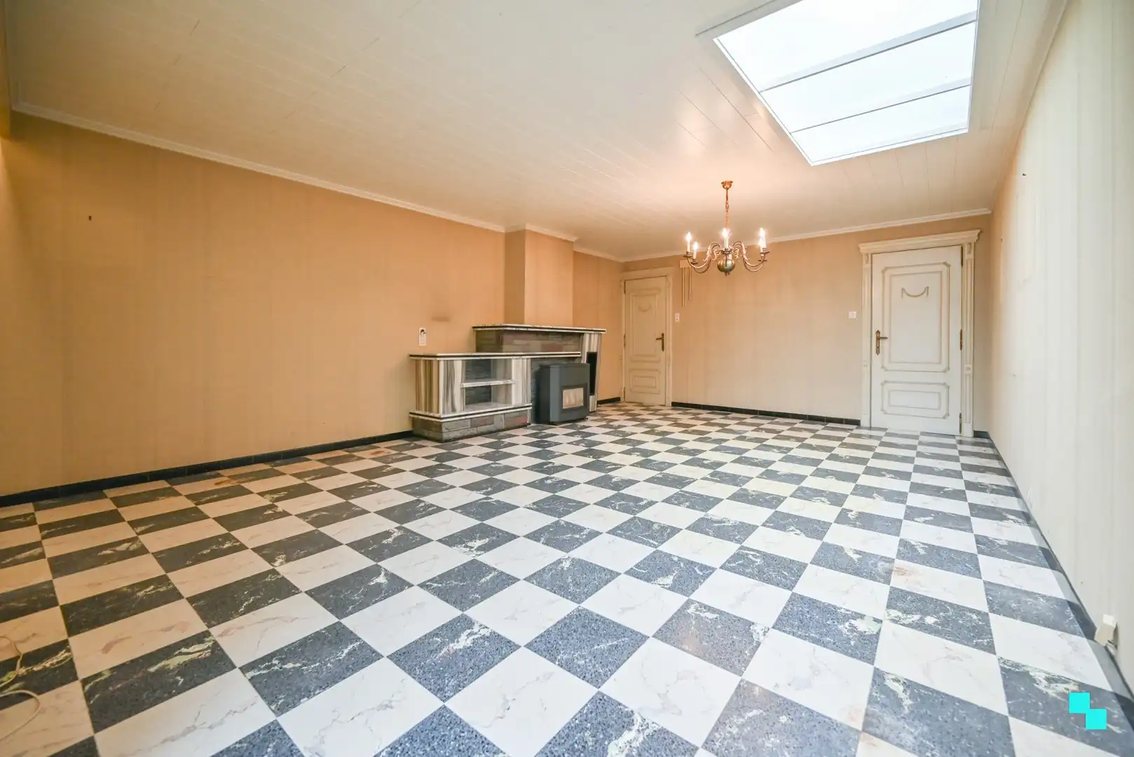 Centraal gelegen woonst met drie slaapkamers te Izegem foto 11