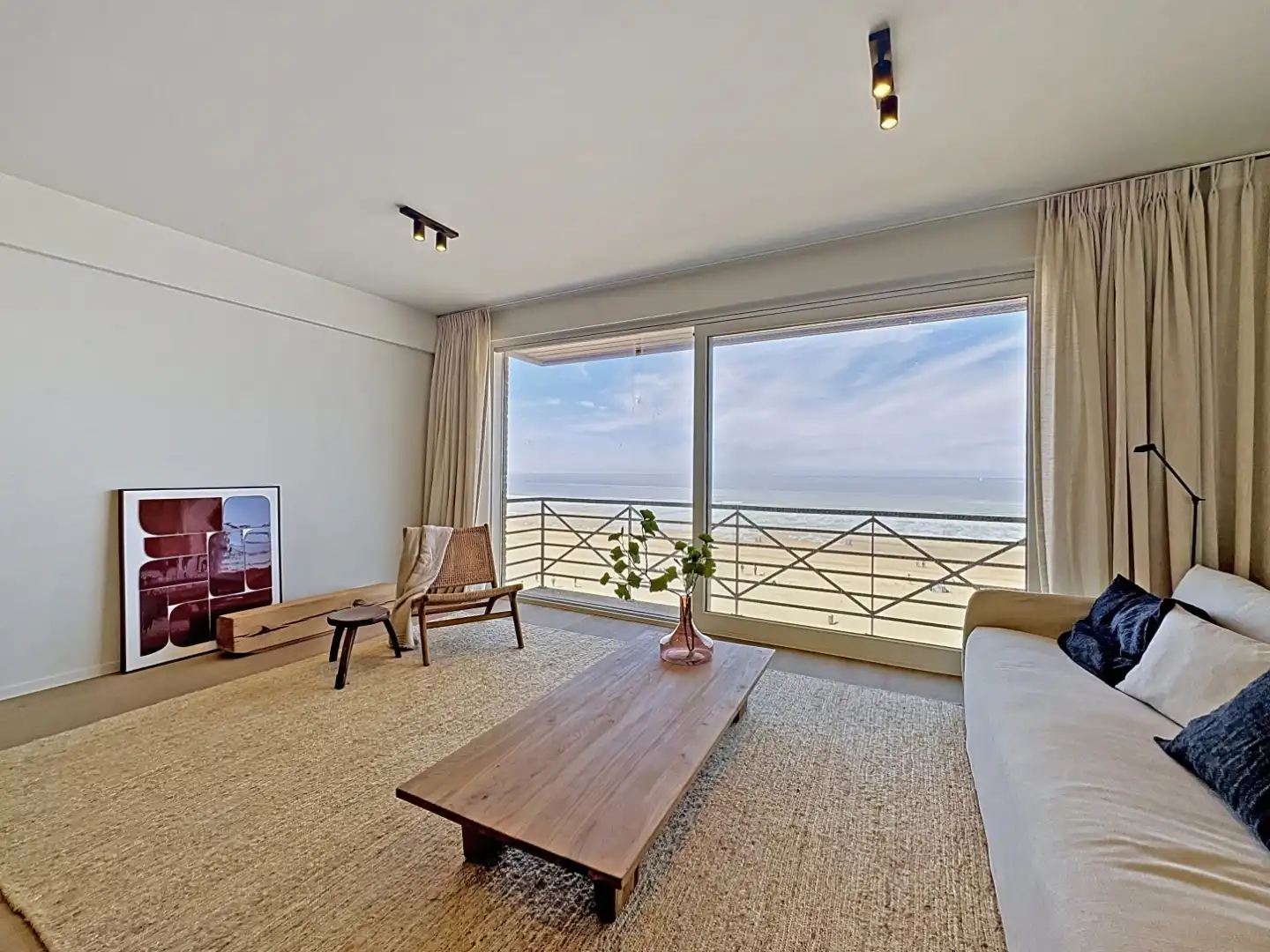 Prachtig appartement met zeezicht. foto {{pictureIndex}}