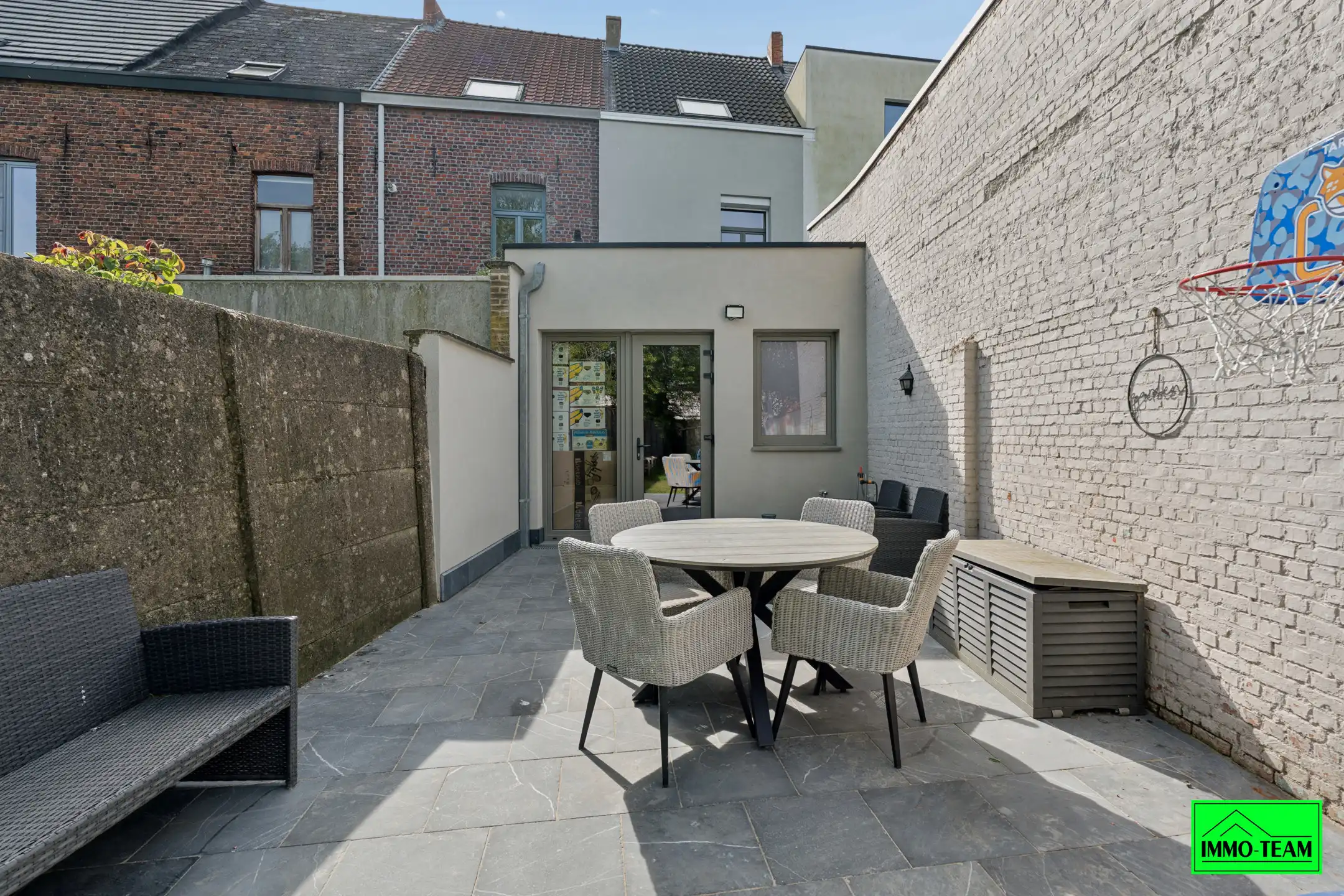 Instapklare gerenoveerde woning nabij het stadscentrum. foto 22