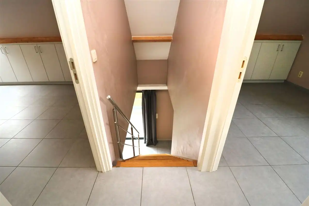 Duplexapp., 2 slpk, autostaanplaats, nabij station foto 17