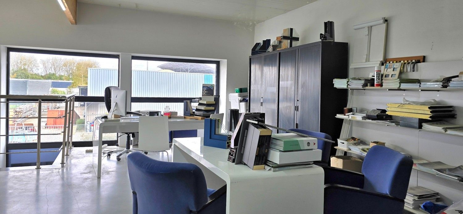 Strategisch goed gelegen bedrijfsgebouw met woonst te koop in Herk-de-Stad foto 9