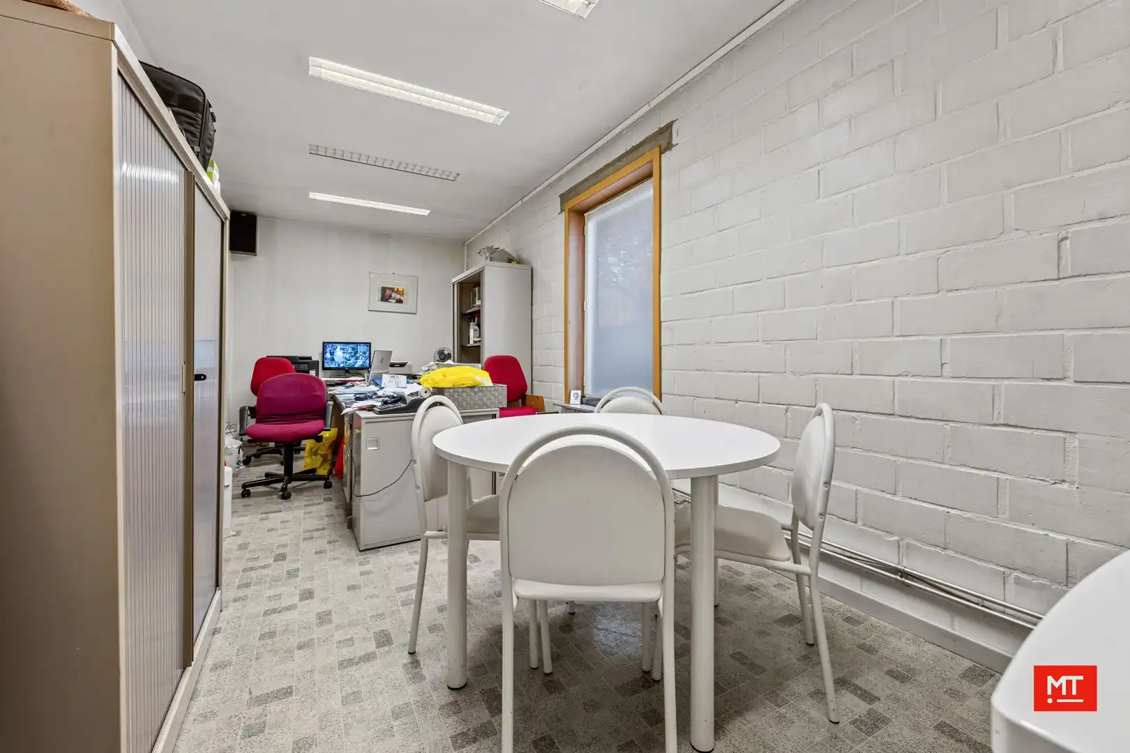 Bijzonder ruim gebouw met tal van mogelijkheden en uitweg, te koop in de dorpskern van Dadizele foto 25