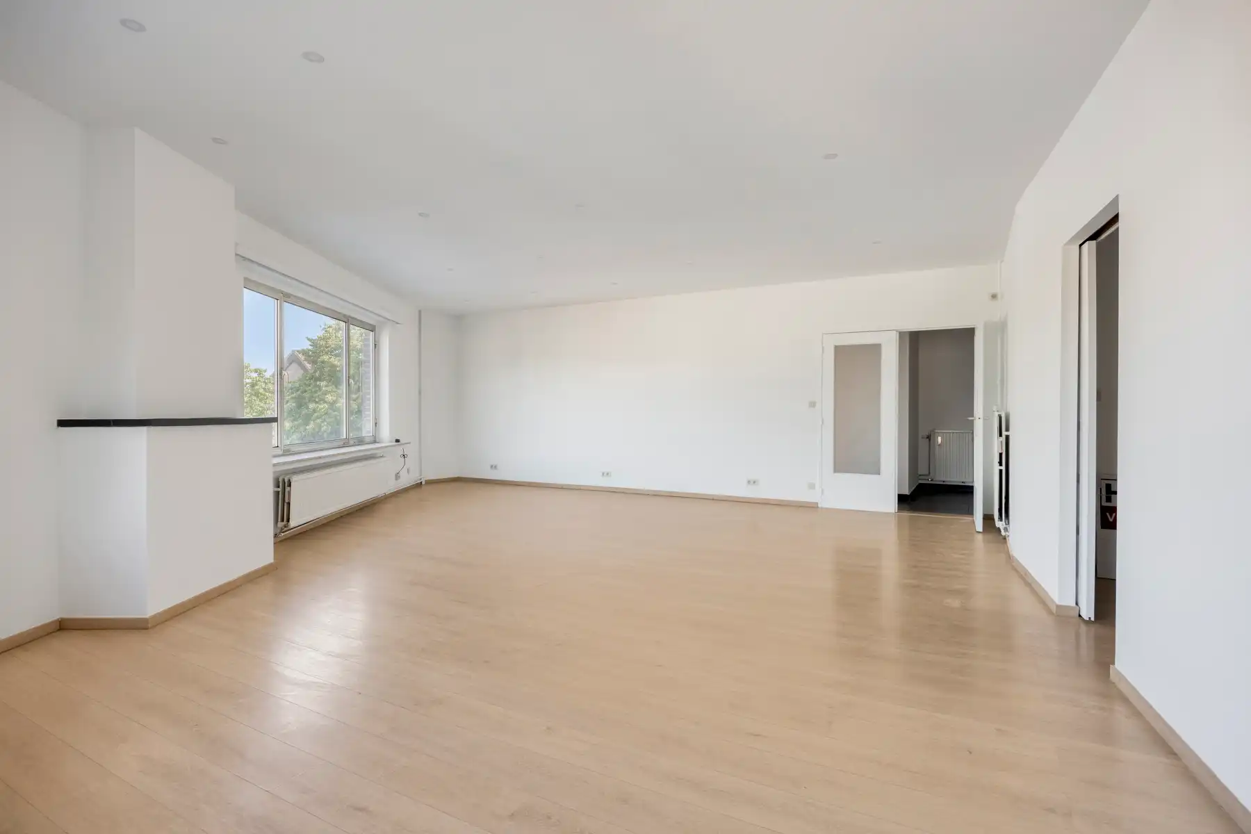 Lichtrijk 2-slaapkamerappartement met terras foto 3