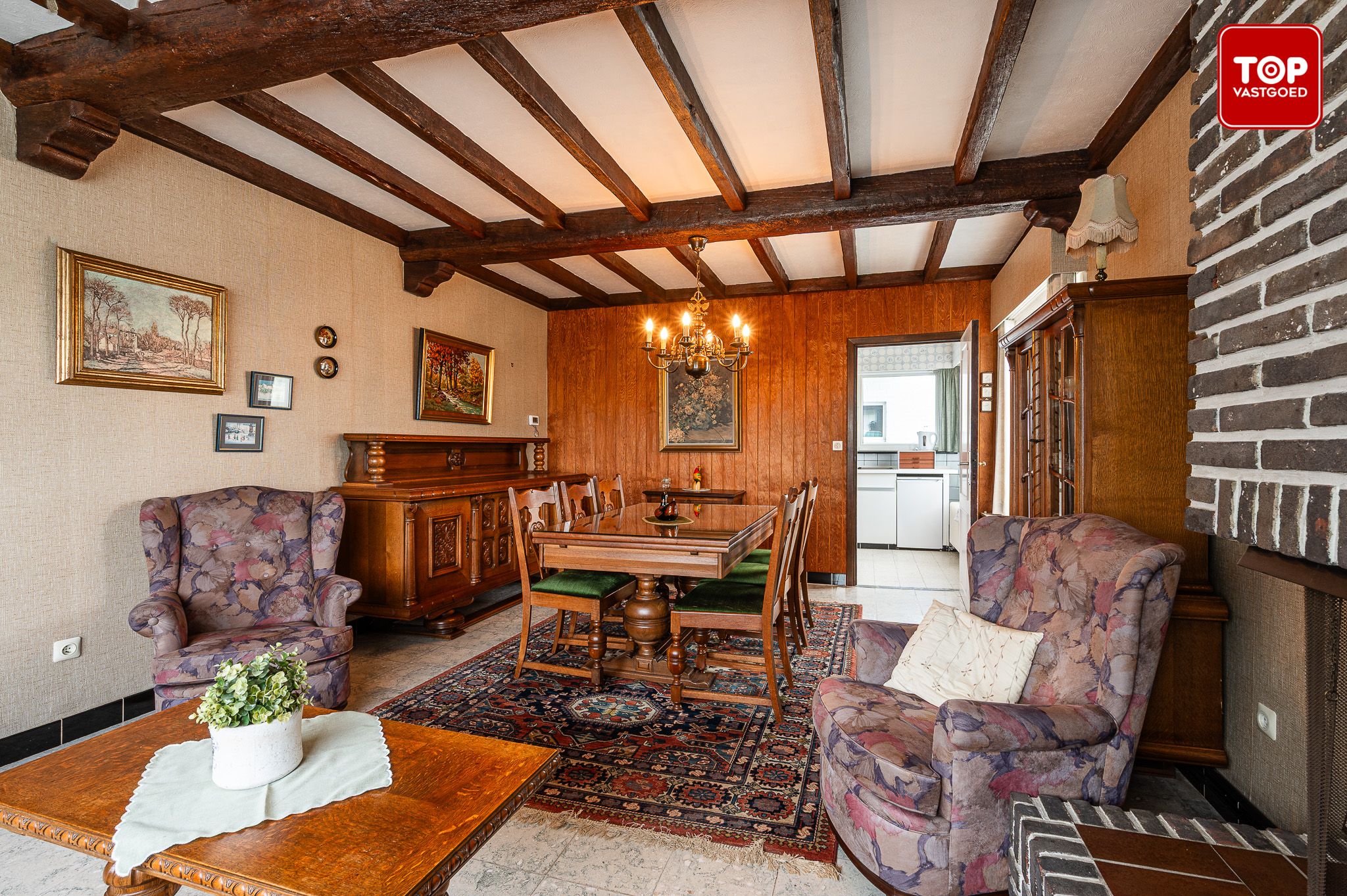 Te renoveren bungalow met enorm potentieel op een Toplocatie foto 5