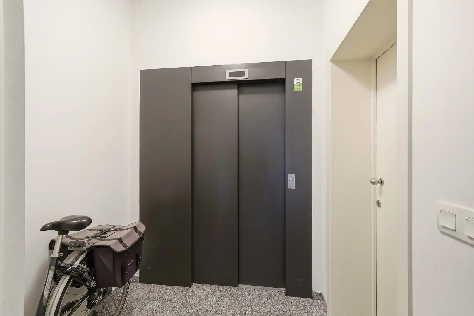 Investeringsopportuniteit: Duplexappartement (185 m²) met 2 zonneterrassen in hartje Oudenburg foto 25