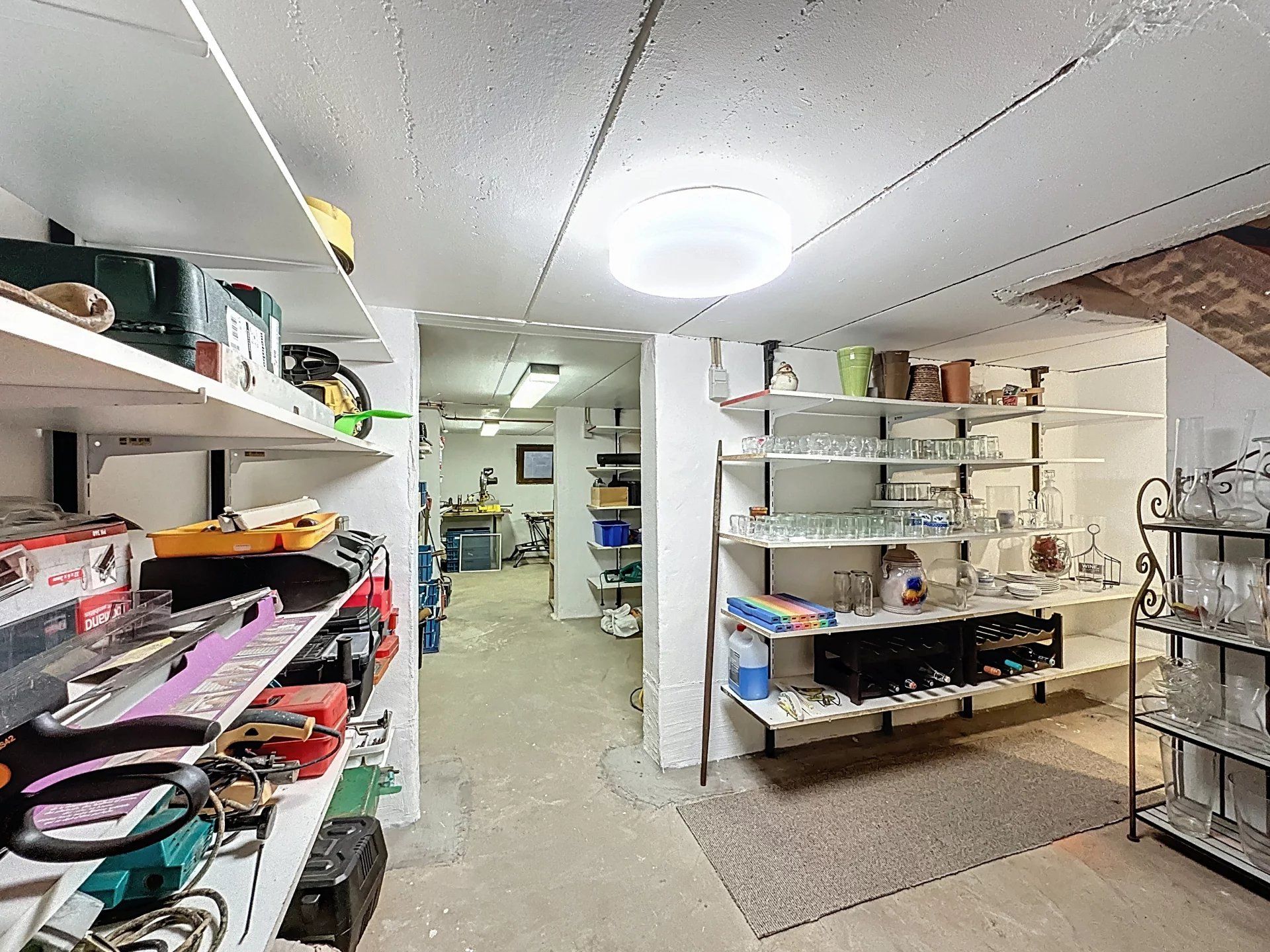 Zeer verzorgde landelijke woning op prachtig perceel met 3 slaapkamers en 2 badkamers. foto 33