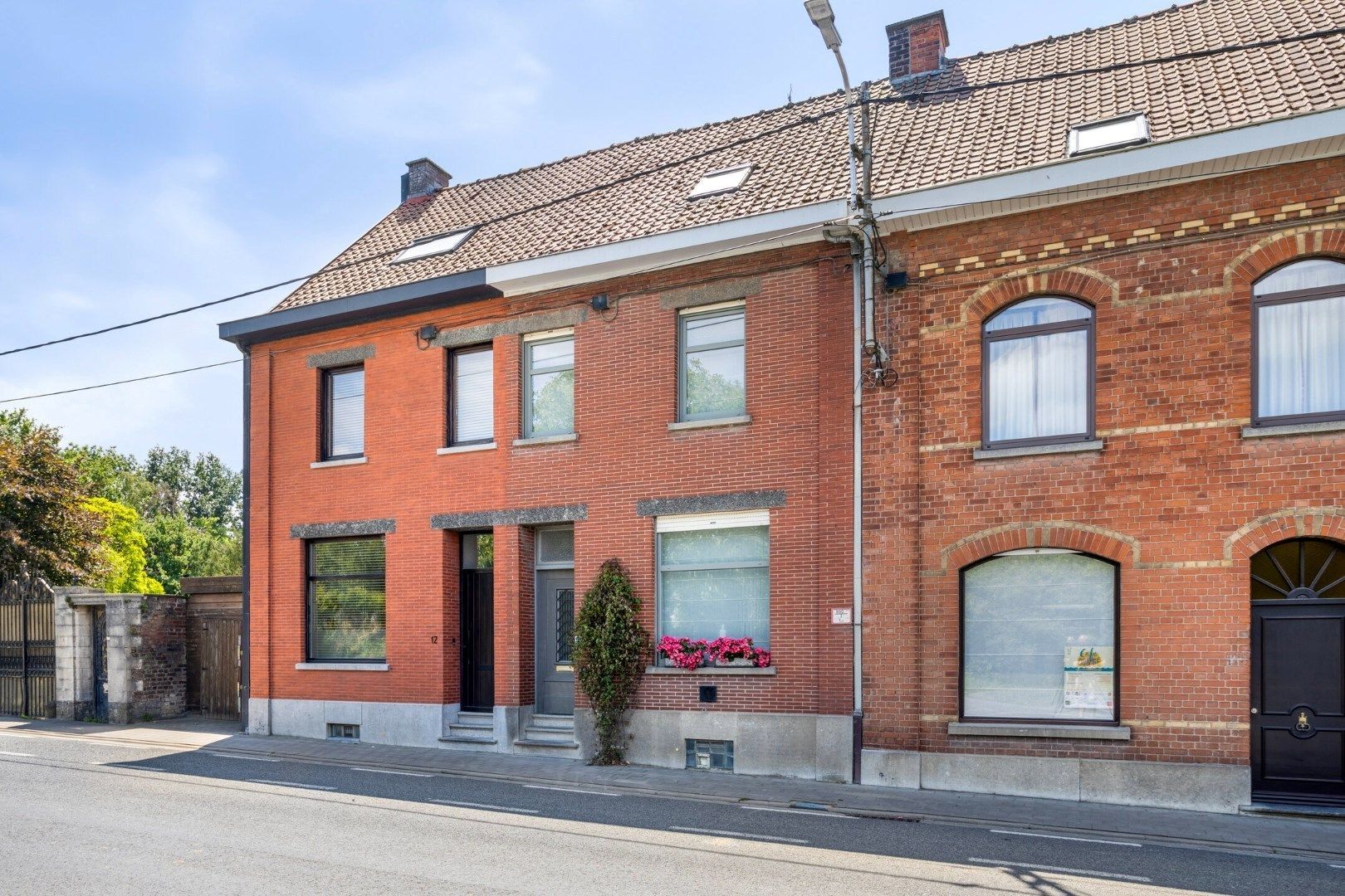 Hoofdfoto van de publicatie: Prachtige rijwoning met 3 slaapkamers!