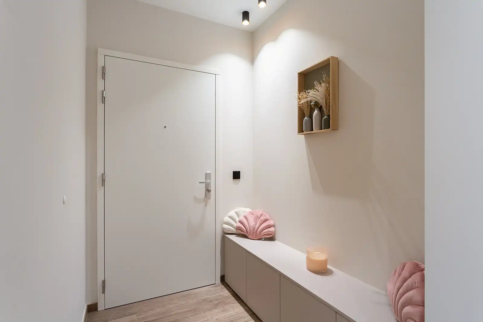 Stijlvol nieuwbouwappartement in idyllisch binnengebied foto 4