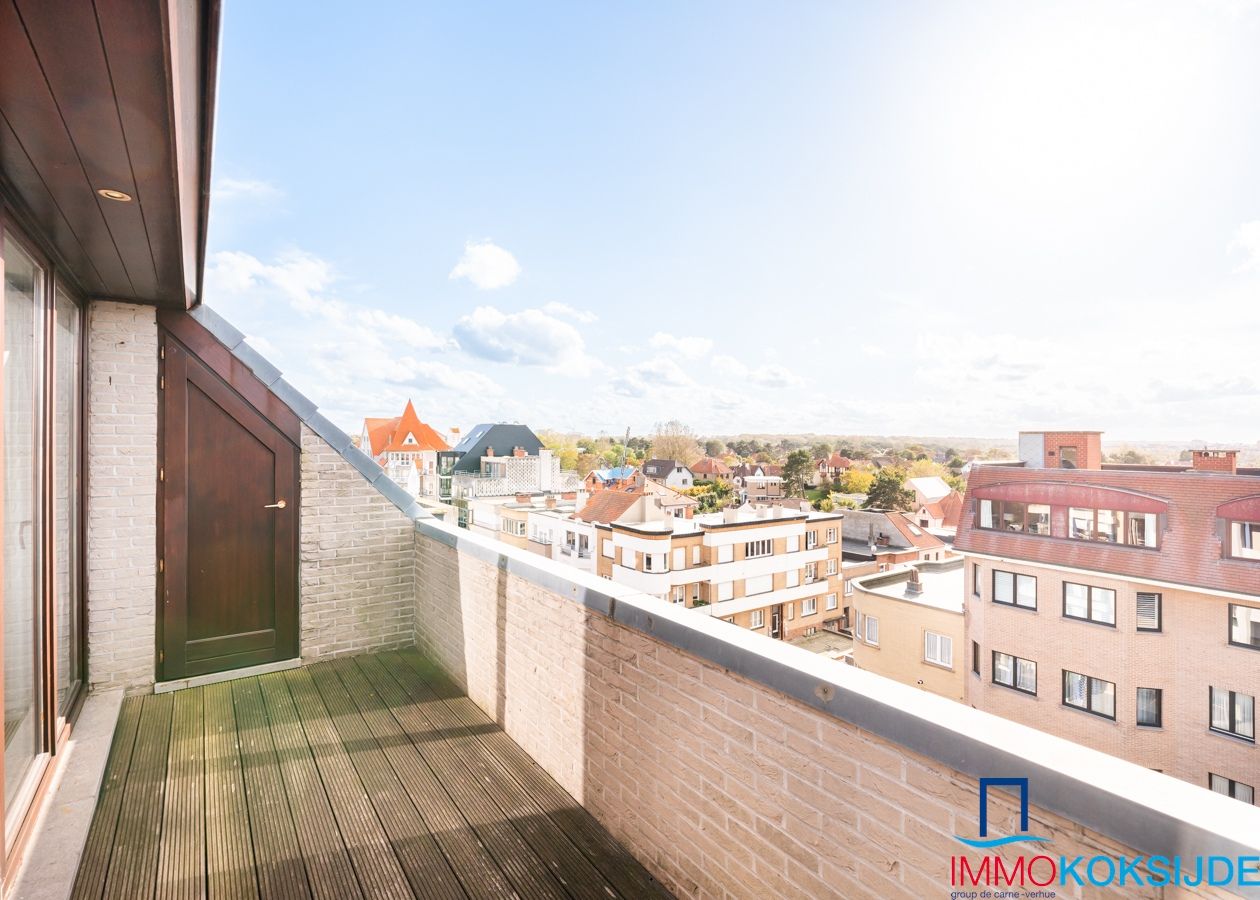 Ruim penthouse met 3 slaapkamers en 2 terrassen in de Strandlaan foto 1