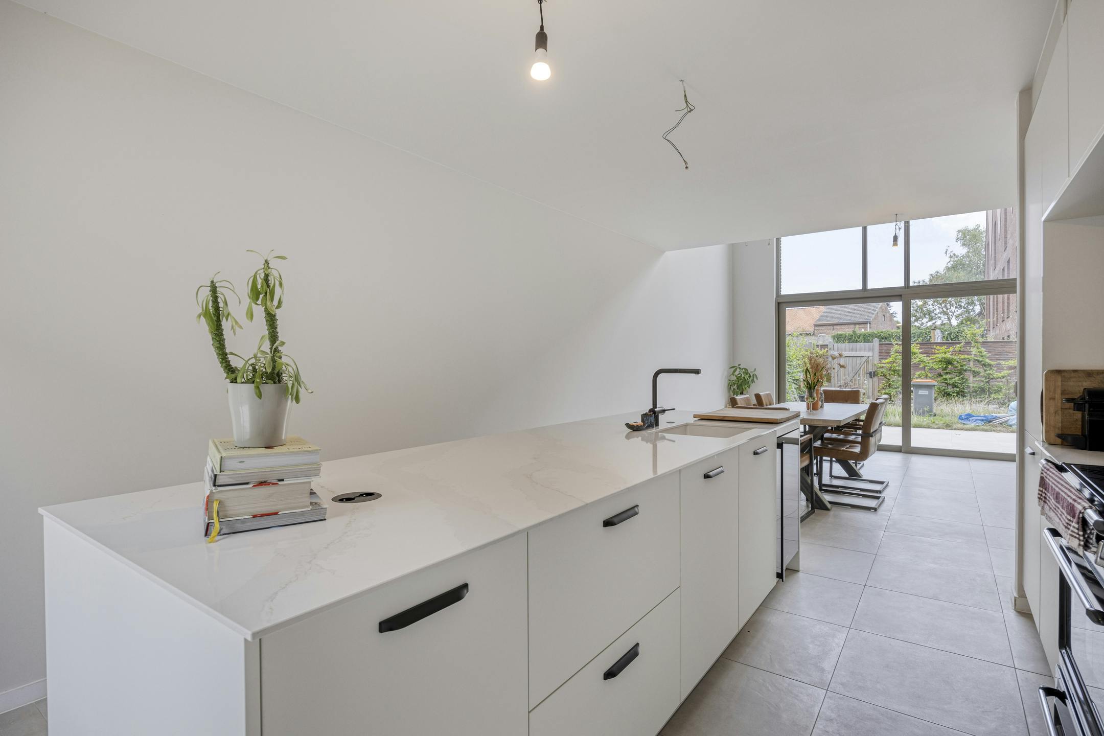 Moderne en energiezuinige woning te koop in Oud-Rekem foto 4