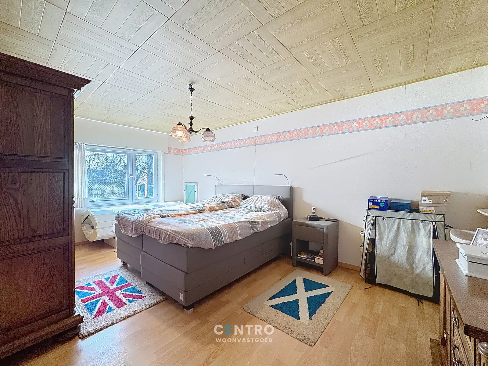 Interessante woning te Oekene met 5 slpks, garage én 4 parkeerplaatsen! foto 12